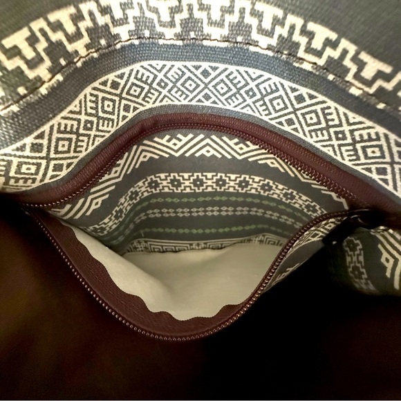 Ewedoos Yoga Mat Canvas Crossbody Bag~NWOT - Picture 5 of 9